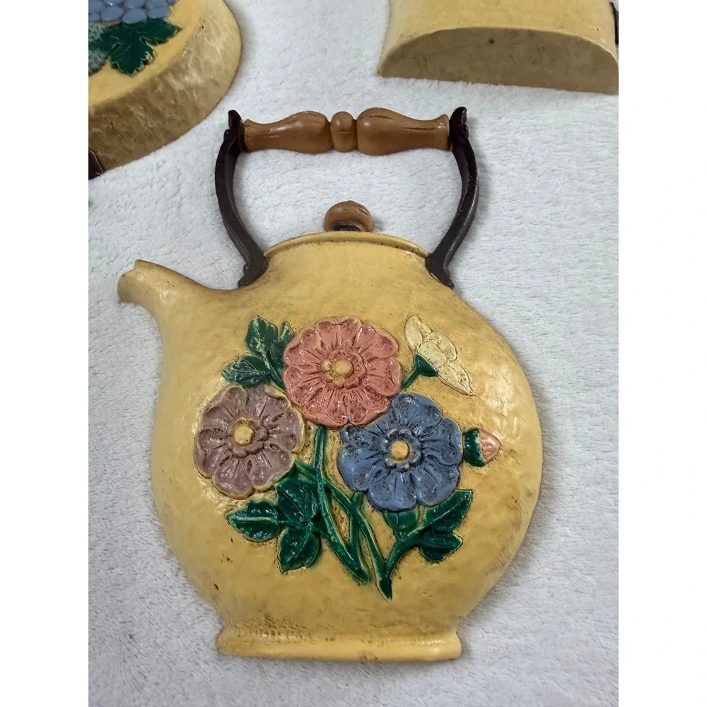 Vintage 1995 Home Interiors &‎ Gifts Kitchen Wall Plaques Set 3 Yellow Teapots